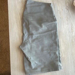ALO Yoga biker shorts